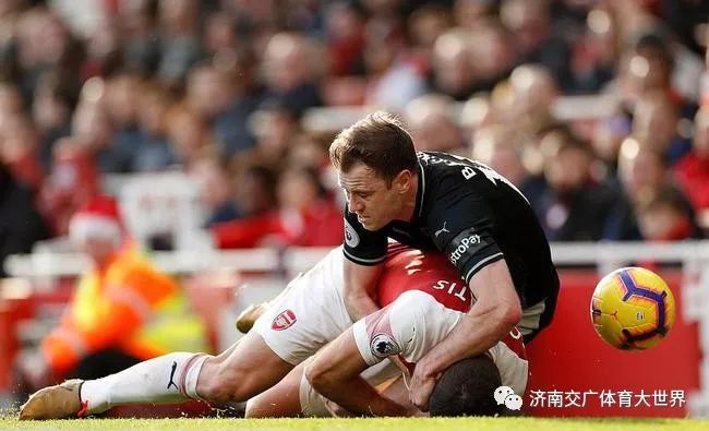  斯图加特新球场首秀爆冷负弱旅  